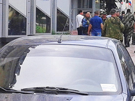 Мужчины понимают, что рано или поздно воевать придется им всем