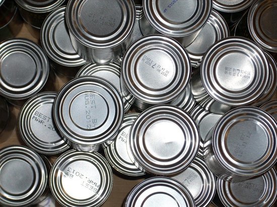 Салехардский комбинат отправит тонну консервов эвакуированным из Донбасса людям