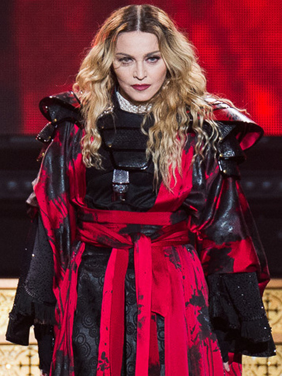 «Why me, Madonna?» Фанатка певицы из Красноярска подала в суд на кумира из-за несостоявшейся поездки со звездой