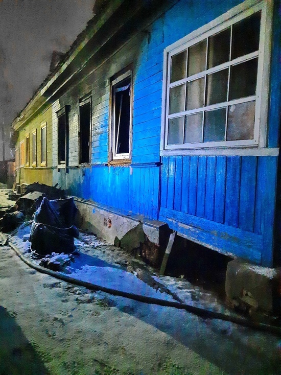 Пожарные оперативно потушили ночной пожар в Велиже