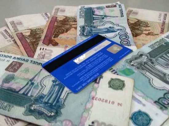 Во время застолья у жителя Тверской области украли 95 тысяч рублей