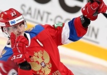 У российского нападающего клуба НХЛ "Торонто Мэйпл Лифс" Родиона Амирова выявили опухоль головного мозга