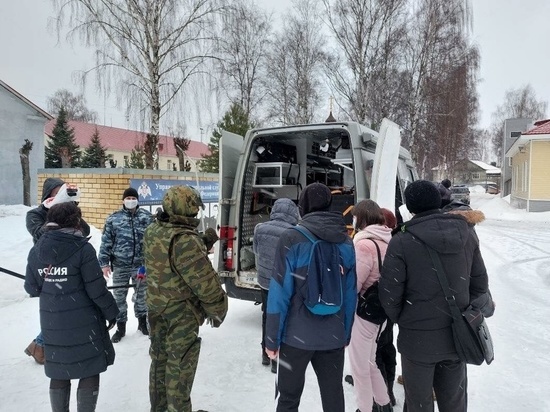 Ярославским подросткам показали, как надо в армии служить
