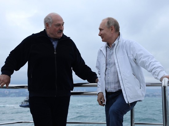 Лукашенко собирает совещание с военными Белоруссии