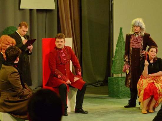 В Смоленске студенческий театр «Зеркало» представил «Женитьбу Фигаро»