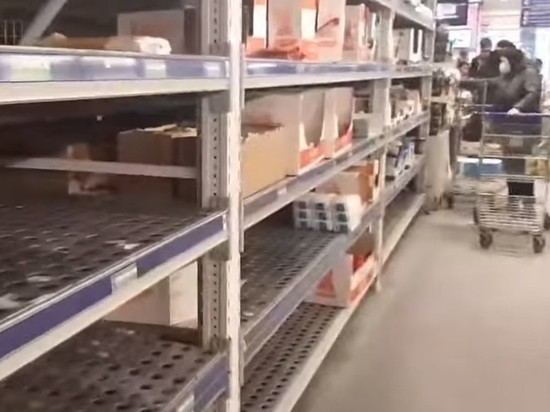 Война в Украине вынудила жителей Молдовы штурмовать супермаркеты