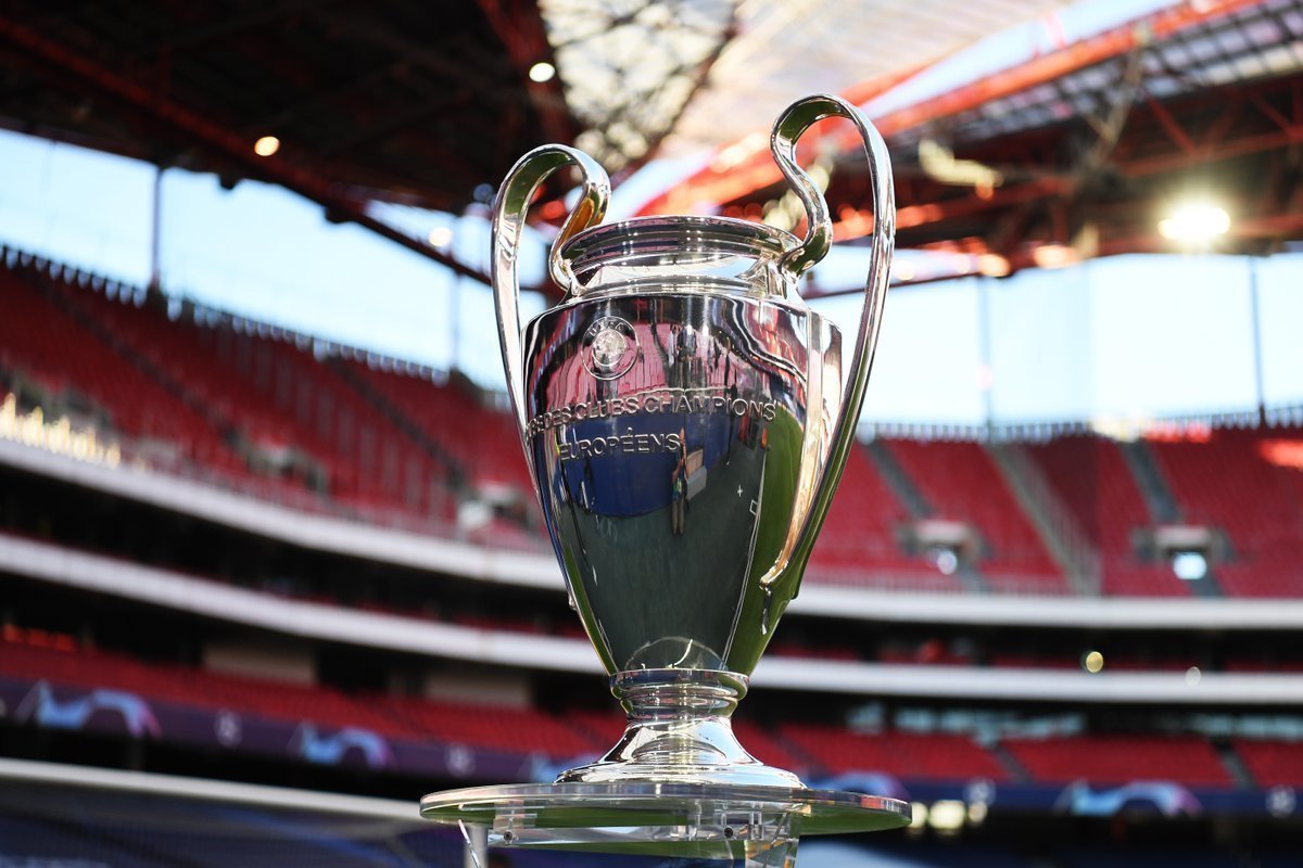 УЕФА объявил о переносе финала Лиги чемпионов из Петербурга в Париж