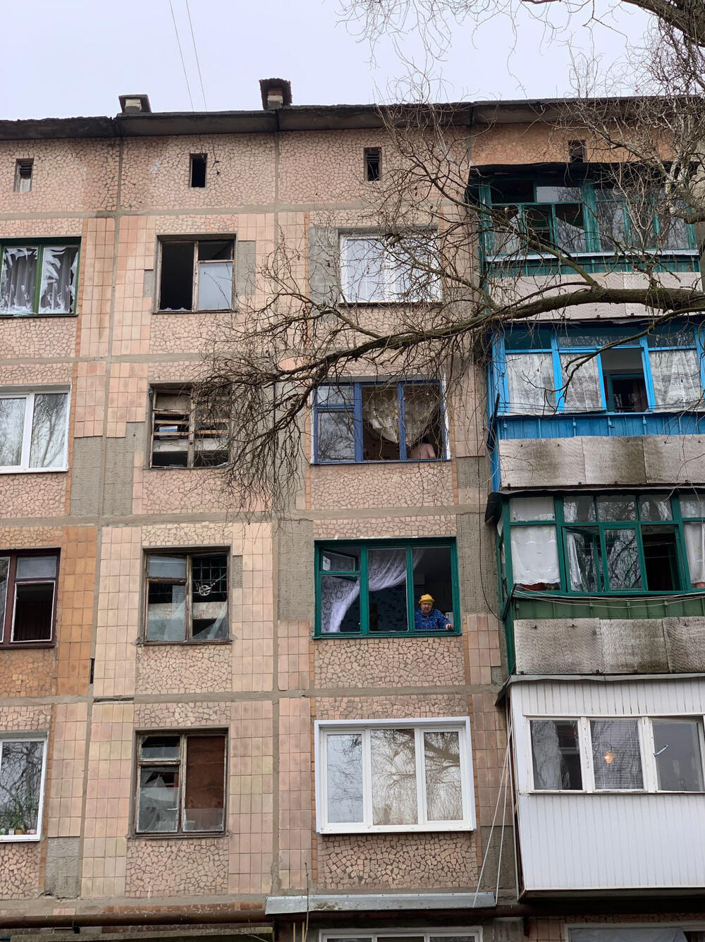 обстрел донецка сегодня. обстрел донецка июнь 2022. легендарные пятиэтажки. обстрел п. кадры обстрелов.