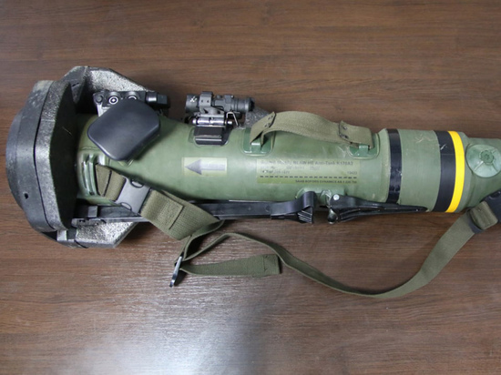 В Луганске показали отбитый у ВСУ шведский ракетный комплекс