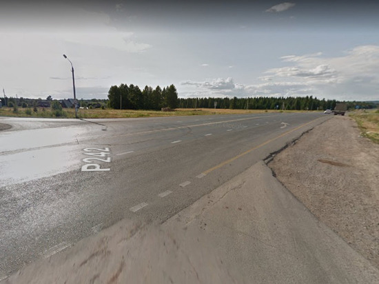 "МАН" загорелся на трассе под Первоуральском