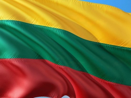 Литва закрывает воздушное пространство для России