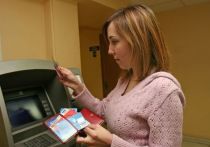 Эксперты успокоили российских держателей банковских карт, встревоженных санкциями Запада в отношении отечественных банков