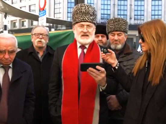 Чеченцы против чеченцев: Ахмед Закаев предложил Зеленскому помощь