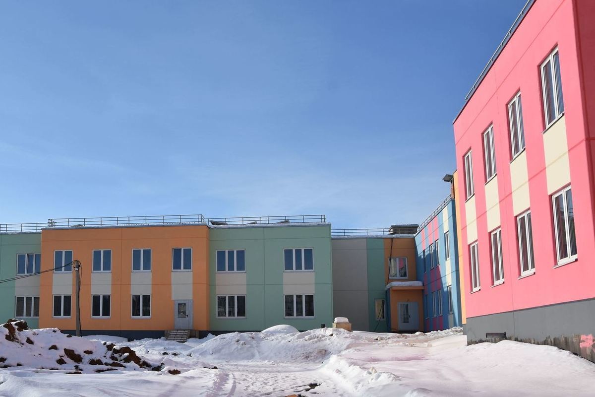Новый подрядчик ударными темпами достраивает детский сад в Заволжском районе Костромы