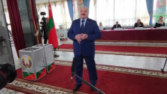 Лукашенко, хохоча, заявил на видео: "Бедный Путин!"