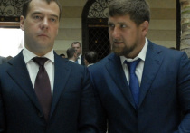 Президент Чечни Рамзан Кадыров обратился в своем Telegram-канале к президенту страны Владимиру Путину дать команду на массированный штурм националистических бандформирований на Украине