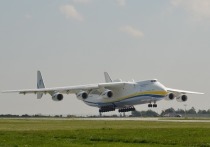 В результате боевых действий на аэродроме Гостомель под Киевом уничтожен самый большой в мире самолет Ан-225 – легендарная «Мрия», в переводе с украинского – «Мечта»