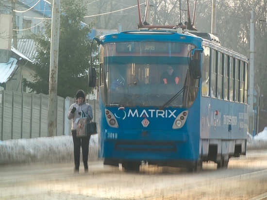 В Донецке с рельсов сошел трамвай