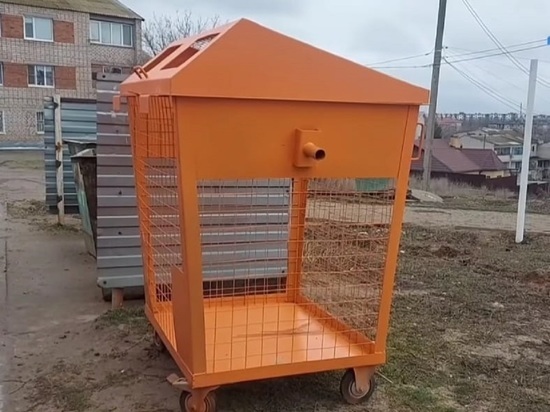 В столице Калмыкии установили десятки мусорных контейнеров