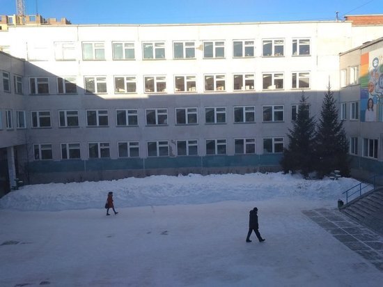 В Новосибирске эвакуировали гимназию «Горностай»