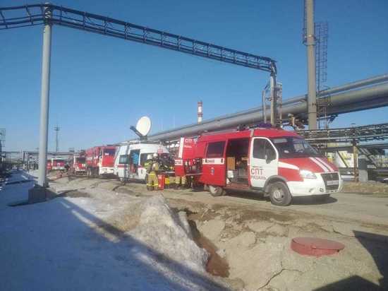 На месте ЧП на Рязанском нефтезаводе развернут оперштаб МЧС