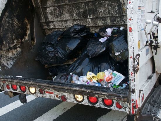 Нелегальную перевозку отходов пресекли в Ломоносовском районе