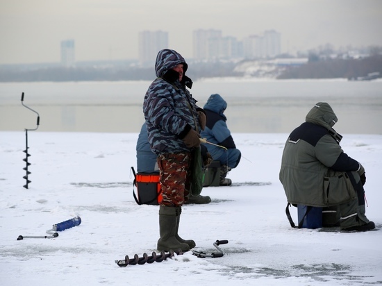 Лед может треснуть внезапно: самые опасные места для рыбалки в марте названы в Новосибирске