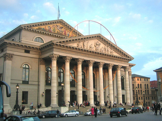 Баварская опера прекратила сотрудничество с Гергиевым и Нетребко