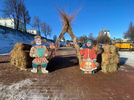 Масленичная деревня заработала в центре Пскова