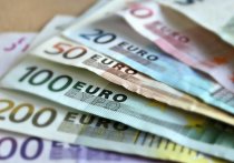 ЕС вводит полный запрет на продажу, отправку, передачу или экспорт в Россию банкнот, номинированных в евро