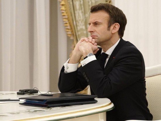 Макрон напомнил, что Франция не ведет войну с Россией