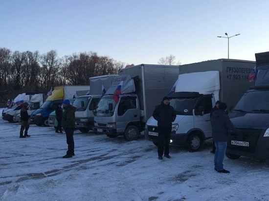 Колонну автомобилей с российскими флагами и буквами Z заметили в Новосибирске