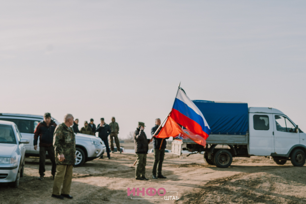 В Астраханской области простились с Арманом Нарынбаевым, погибшим в спецоперации: кадры траурной церемонии 