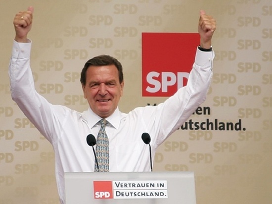 Экс-канцлера Германии Шредера пригрозили исключить из партии за связи с Россией