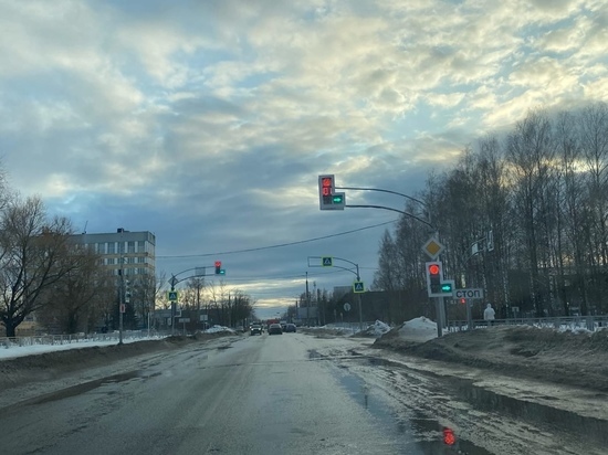 Новый светофор на Шевченко в Смоленске вызвал возмущение автомобилистов