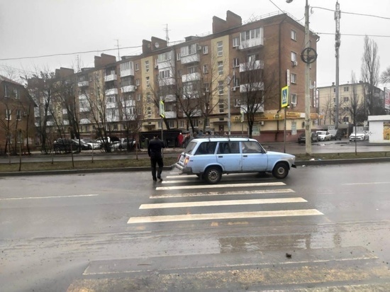 В Ростове 10-летний мальчик попал под колеса отечественной легковушки