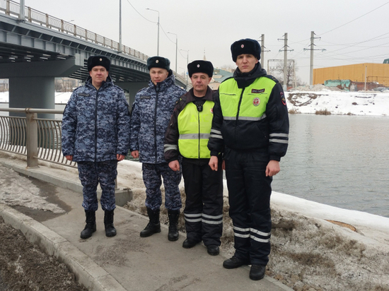 Пензячка чудом выжила, провалившись под лед у Бакунинского моста