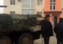 Вооружённые силы Украины продолжают удерживать в городах мирное население
