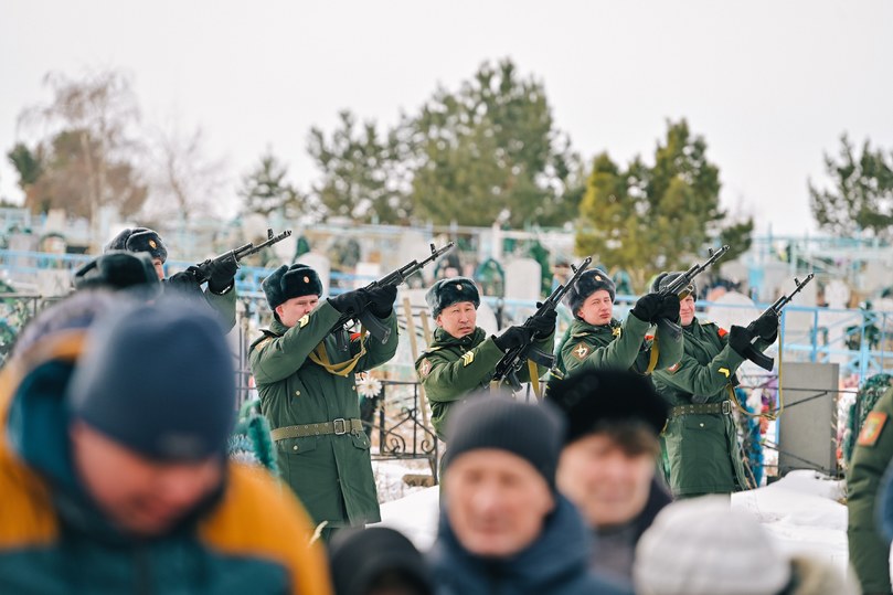 Служба в бурятии. Солдаты Бурятии. Военные Бурятии на Украине. Кладбище в Улан-Удэ погибших на Украине.