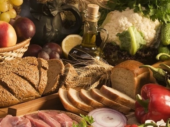 Опровергнут фейк о перебоях с продуктами в России