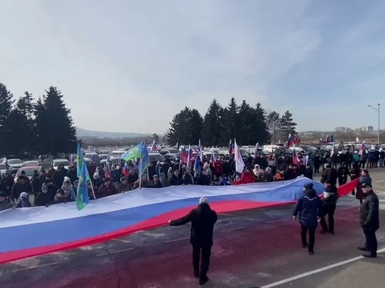 Автопробег в поддержку Путина и спецоперации на Украине прошёл в Чите