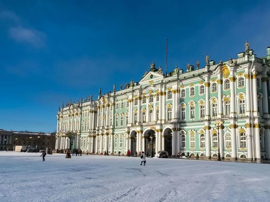 Эрмитаж открыл дополнительный вход из-за перекрытой Дворцовой площади 6 марта