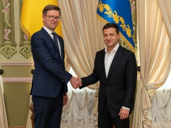 Посол Эстонии решил покинуть Украину