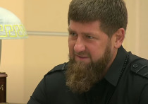 Глава Чечни Рамзан Кадыров в своем Телеграм-канале заявил, что более 60 представителей его рода готовы отправиться в Украину в качестве «живой силы»