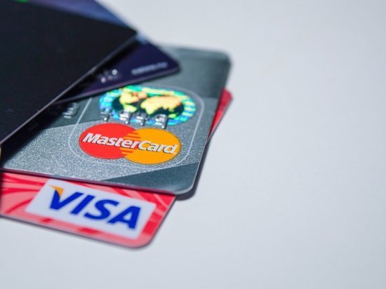 Забайкальцы могут продолжать использовать карты VISA и MasterCard