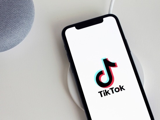 TikTok приостанавливает функцию прямых трансляций и публикацию контента в России