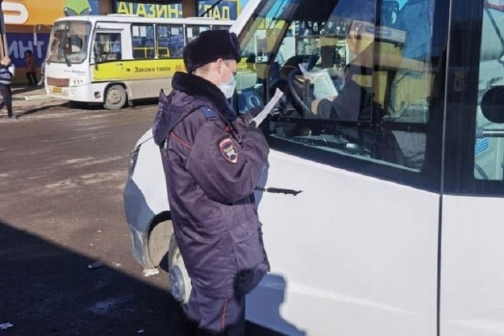 Костромские строгости: сотрудники ГИБДД сняли с рейсов три неисправных автобуса