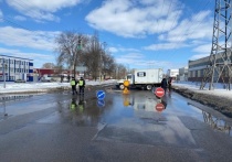 Коммунальная авария, произошедшая в Белгороде на Михайловском шоссе вчера, 6 марта, на 4 дня заблокировала участок дороги от Коммунальной до Серафимовича