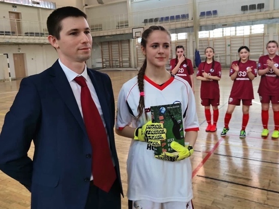 Лучшим вратарем турнира УрФО по мини-футболу стала девушка из Краноселькупского района