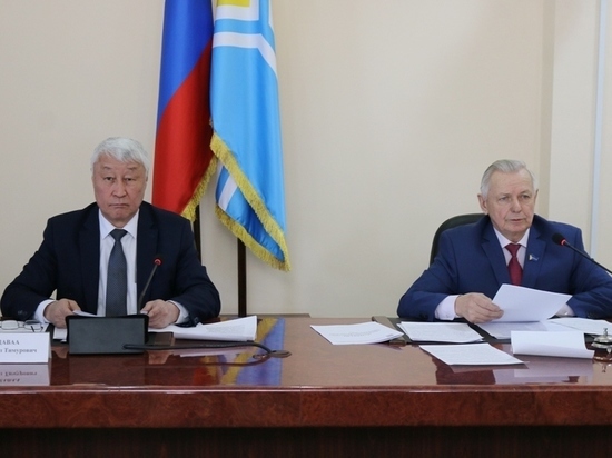 72-летний Виктор Глухов стал зампредседателя парламента Тувы